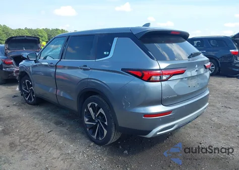 2023 Mitsubishi Outlander Se 2.5 2Wd из США, поврежденный, VIN JA4J3UA86PZ055270